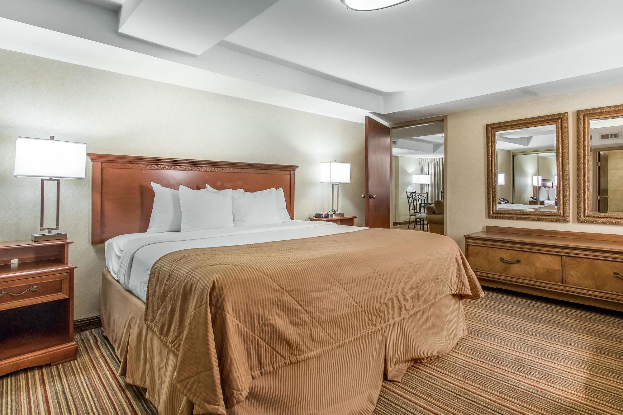 Clarion Hotel Broken Arrow - Tulsa Extérieur photo