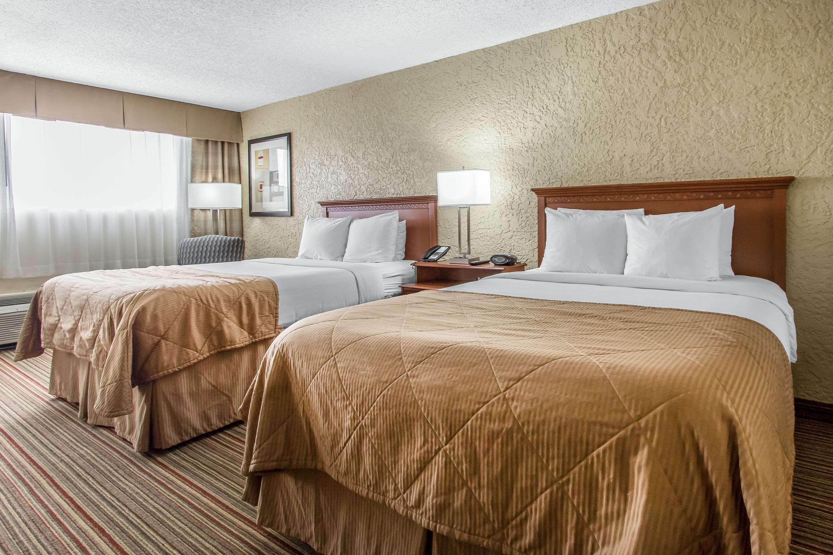 Clarion Hotel Broken Arrow - Tulsa Extérieur photo