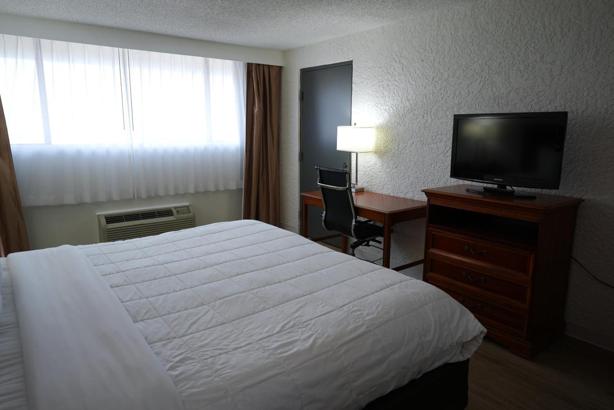 Clarion Hotel Broken Arrow - Tulsa Extérieur photo