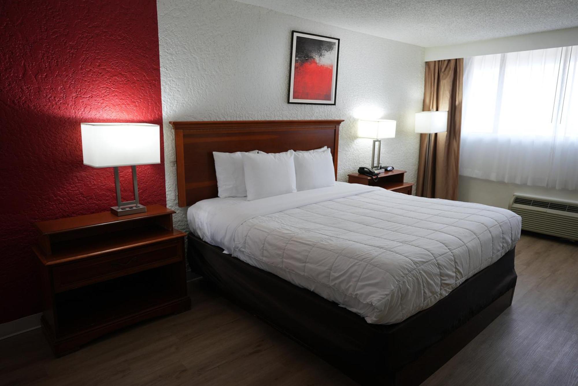 Clarion Hotel Broken Arrow - Tulsa Extérieur photo