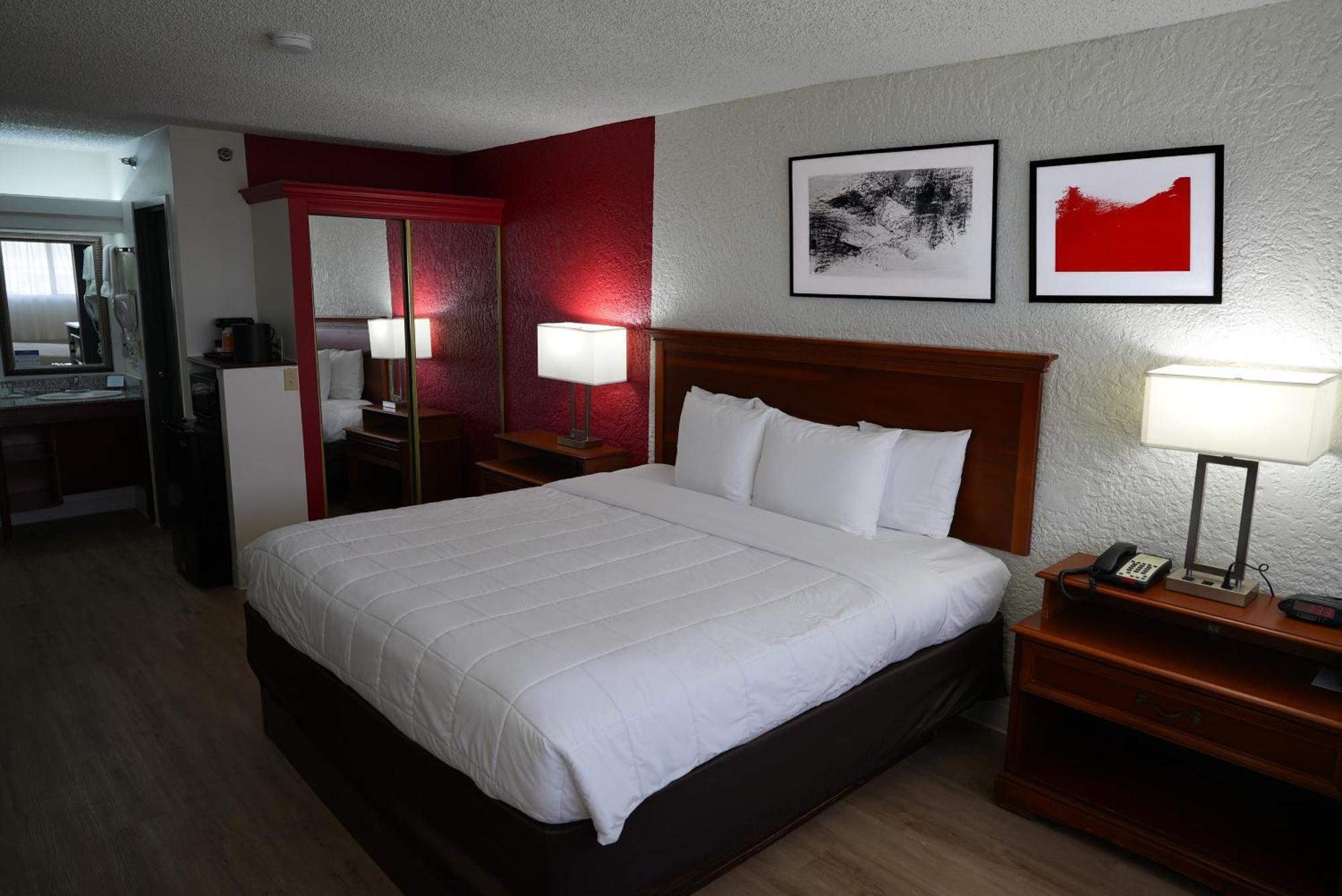 Clarion Hotel Broken Arrow - Tulsa Extérieur photo