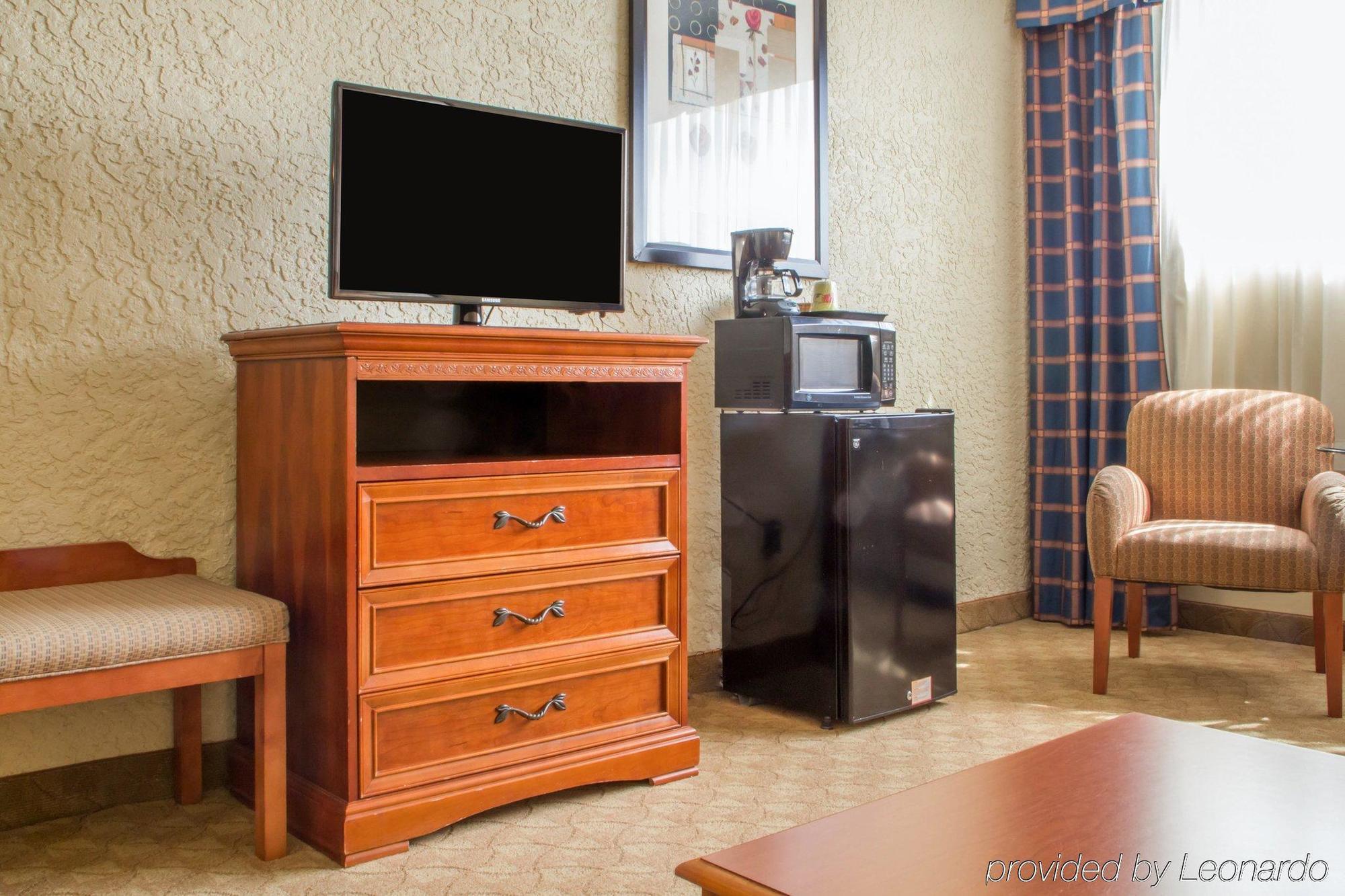 Clarion Hotel Broken Arrow - Tulsa Extérieur photo