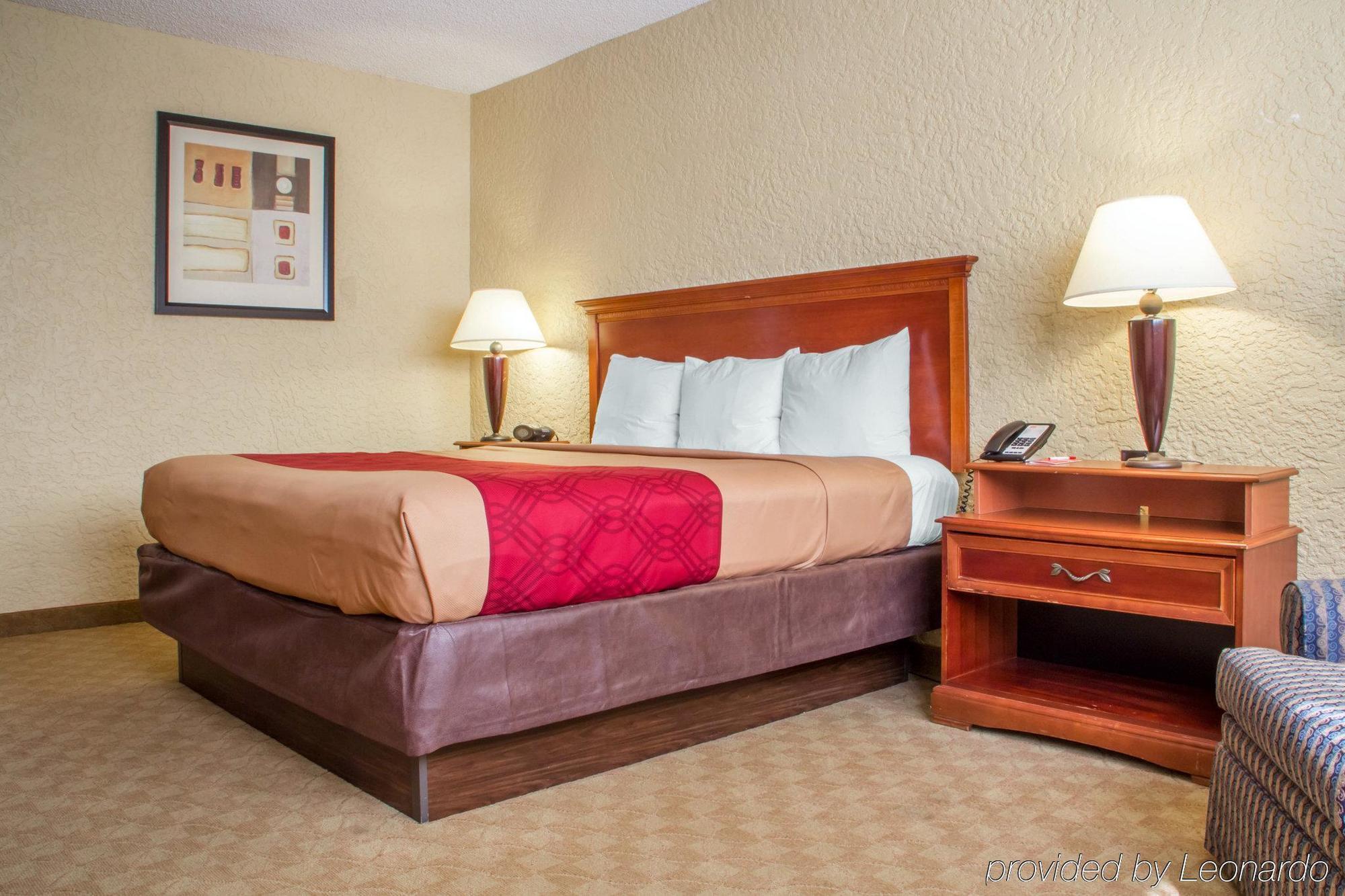 Clarion Hotel Broken Arrow - Tulsa Extérieur photo