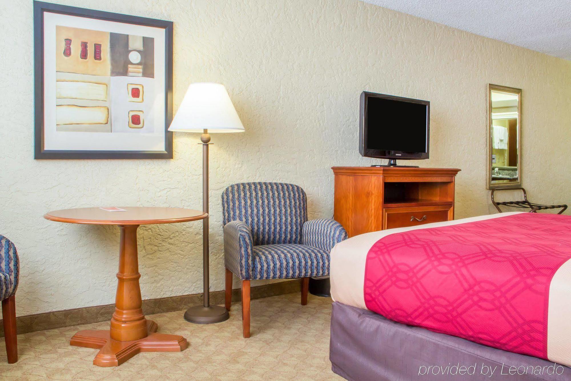 Clarion Hotel Broken Arrow - Tulsa Extérieur photo