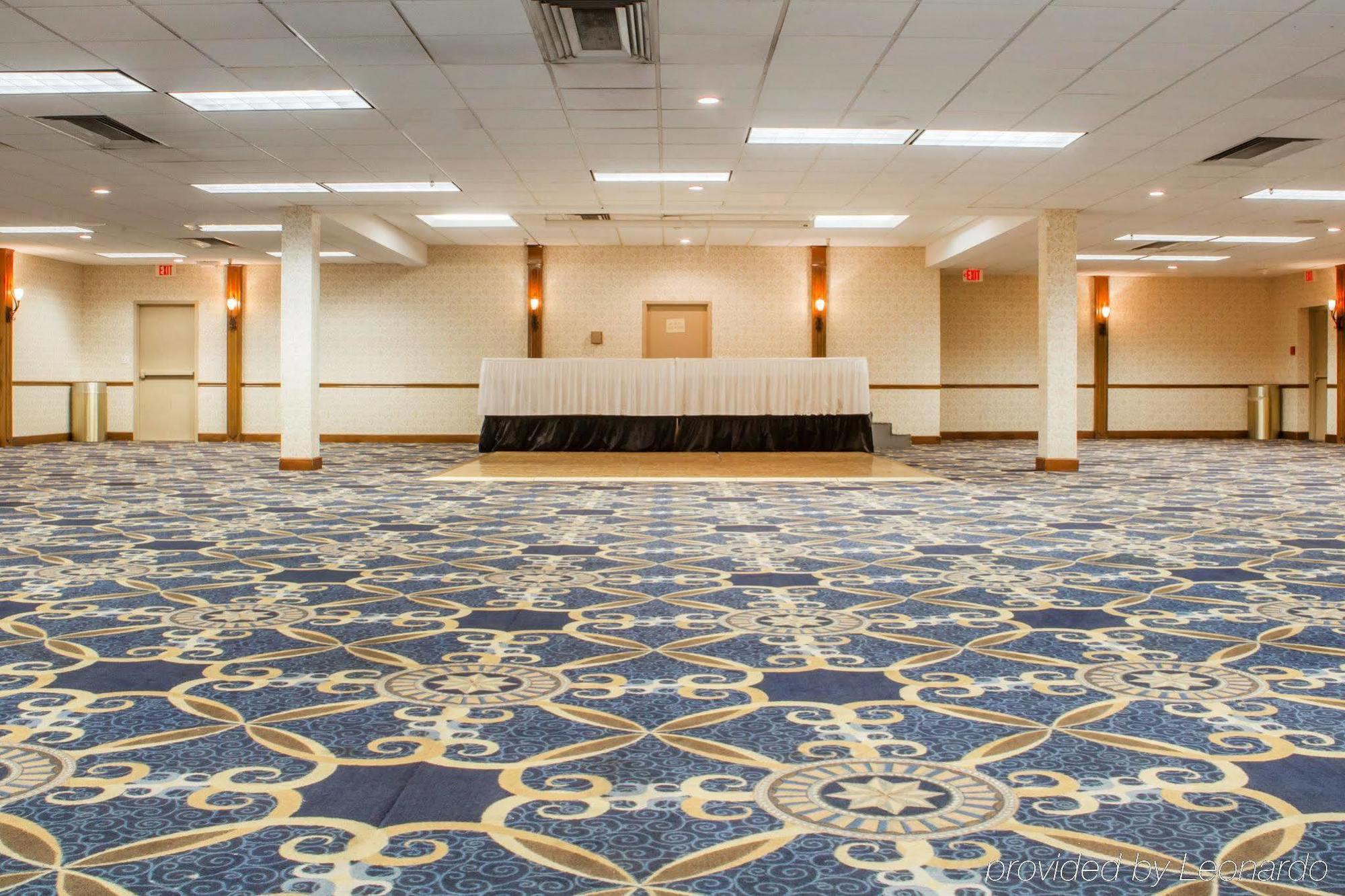 Clarion Hotel Broken Arrow - Tulsa Extérieur photo