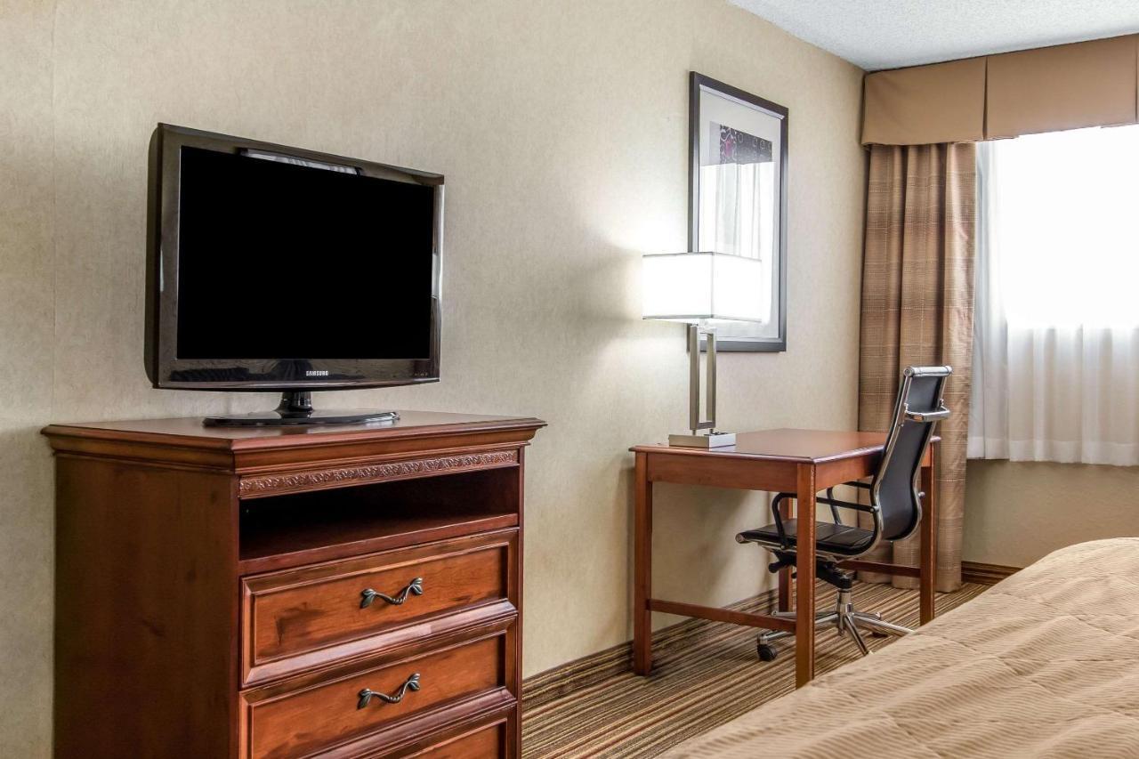 Clarion Hotel Broken Arrow - Tulsa Extérieur photo